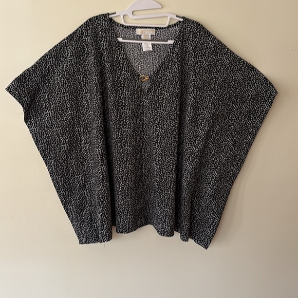 Michael Michael Kors Ladies Top/Blouse/Cape Black & White Size 2X/3X - Picture 11 of 11